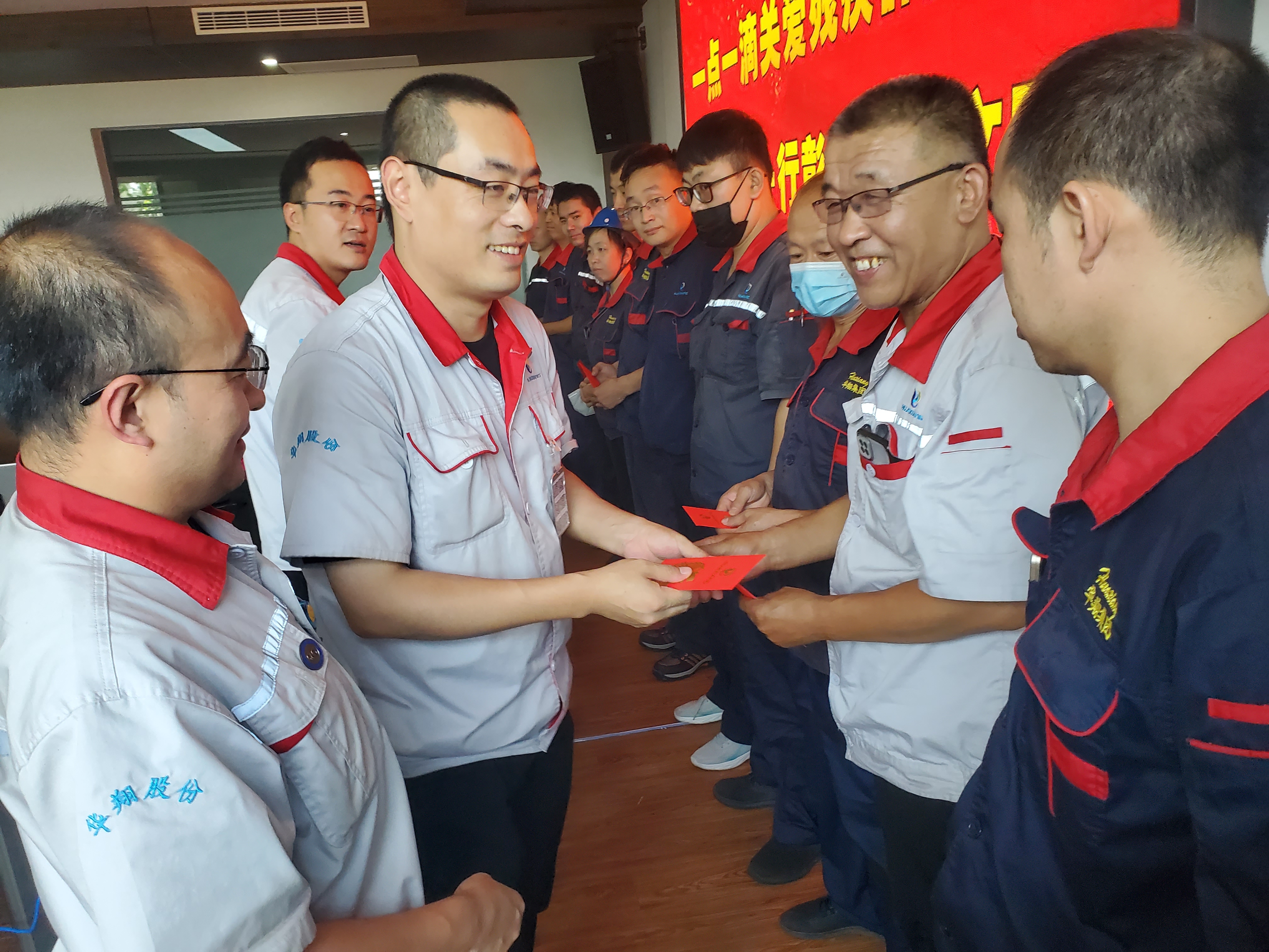 “扶殘助殘有你有我”，華翔很暖心！